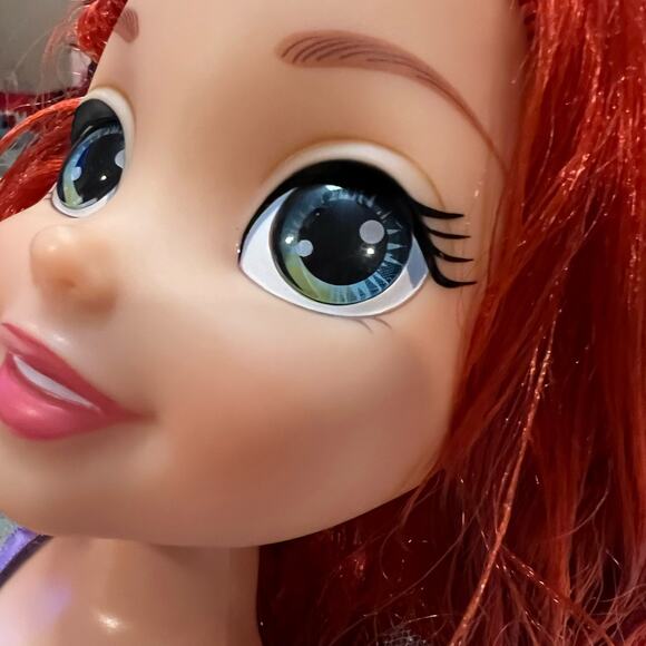 Disney Princess Ariel “Part of your World” Doll - Picture 5 of 10